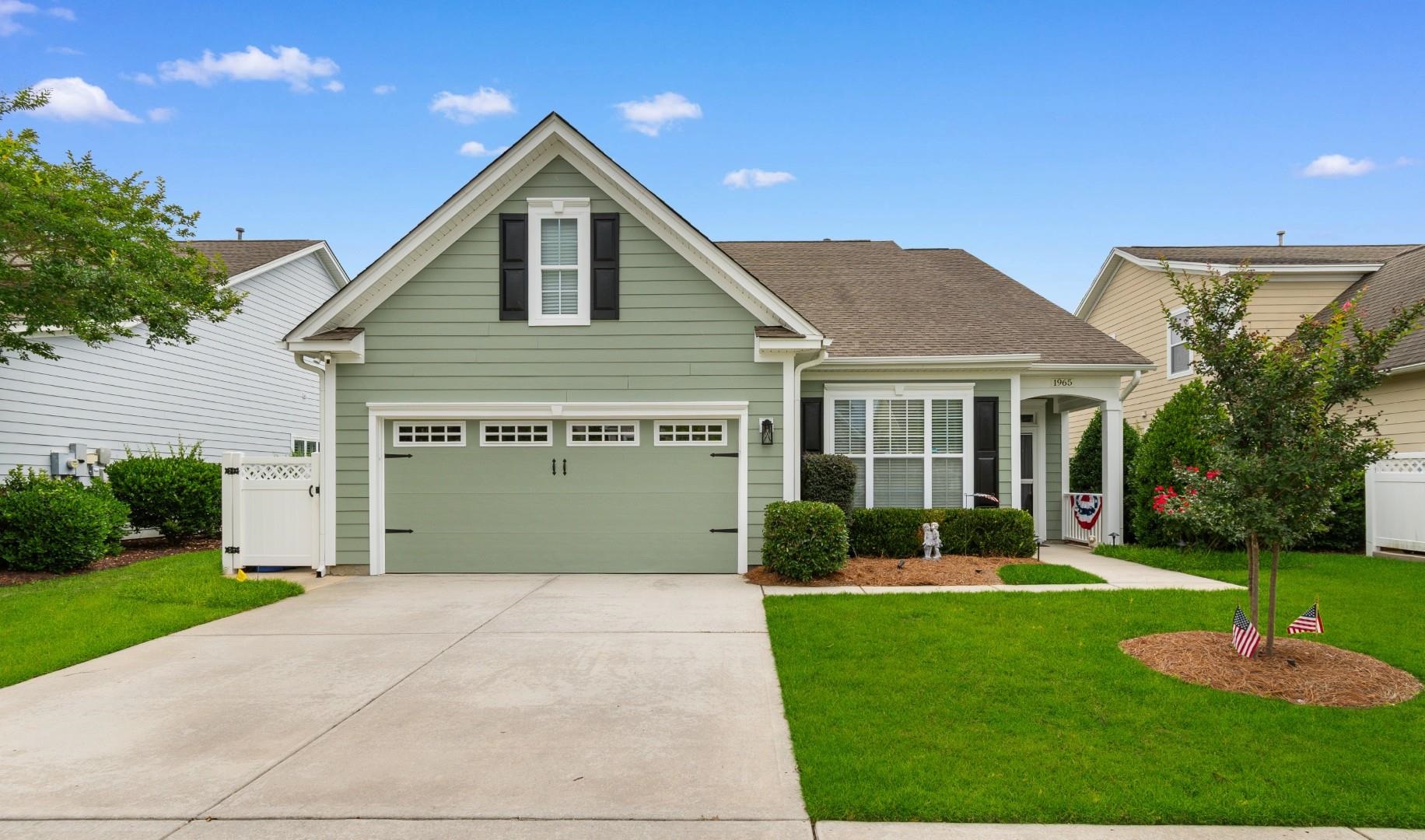Welcome to life in Cresswind at Market Common, where resort-style livi – image 1