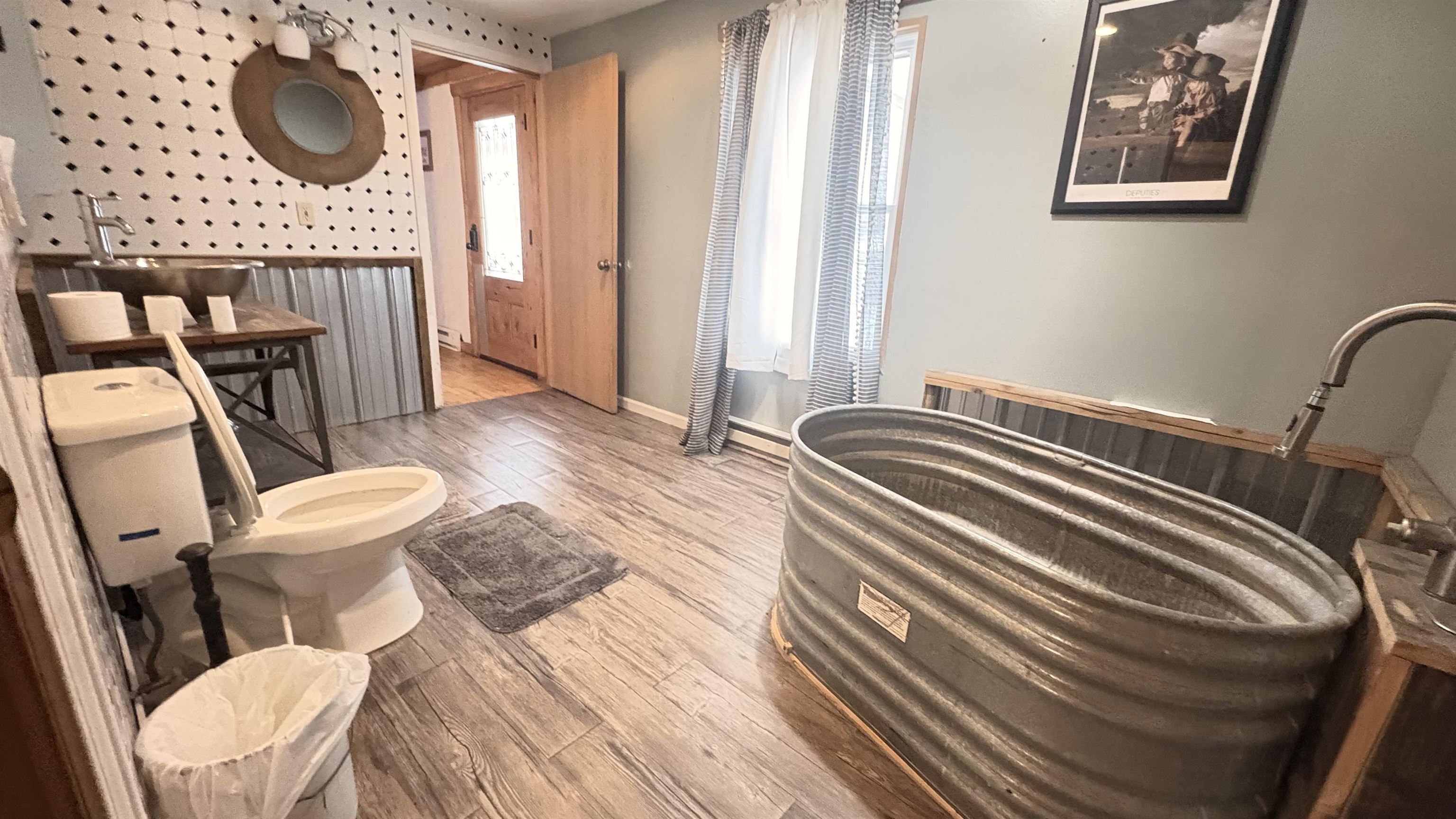 11239 11239 N Loomis, 4, Clare, Michigan, 48617, USA, 11 Bedrooms Bedrooms, ,13 BathroomsBathrooms,Residential,For Sale,11239 N Loomis , 4,a69be9bc-94de-486f-906f-c7f3dd