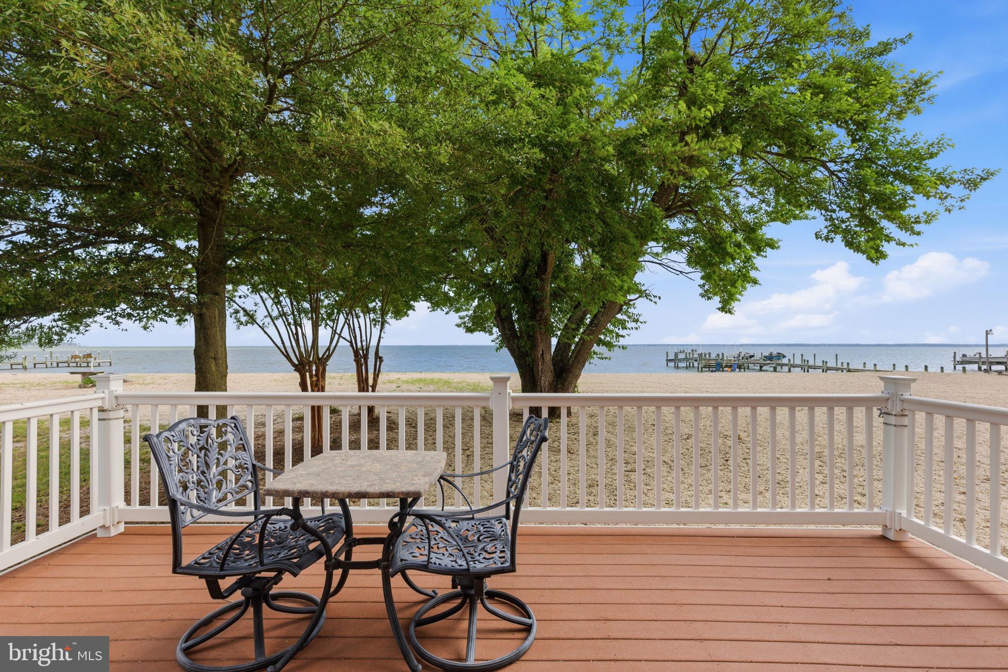 Enjoy effortless waterfront living in Southern Maryland from this prem – image 24