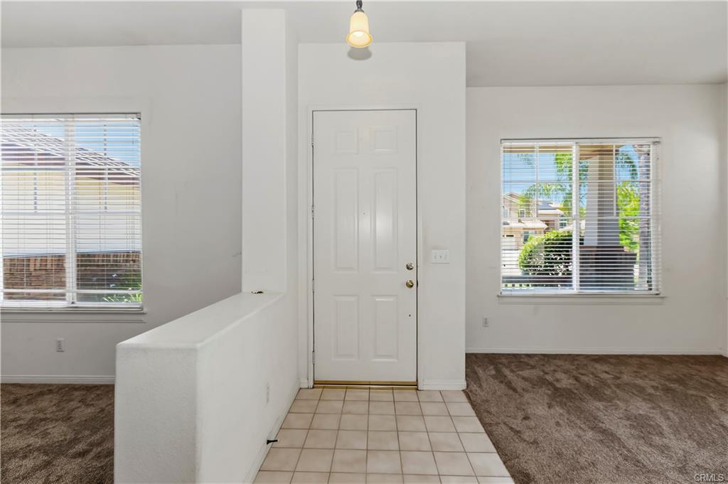 Welcome to this beautifully maintained single-story home located in a – image 3