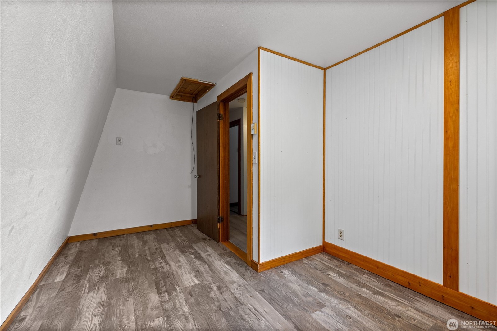 Rare opportunity to enjoy space, flexibility, and income potential on – image 22