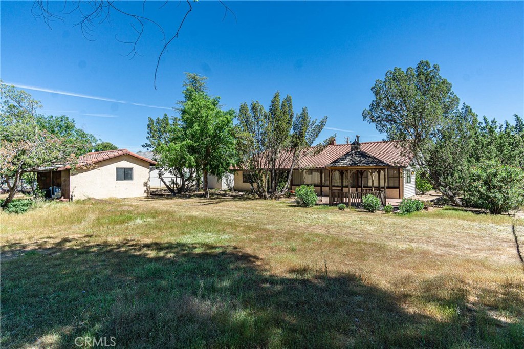 Something is refreshing about a home that actually gives you room to b – image 70