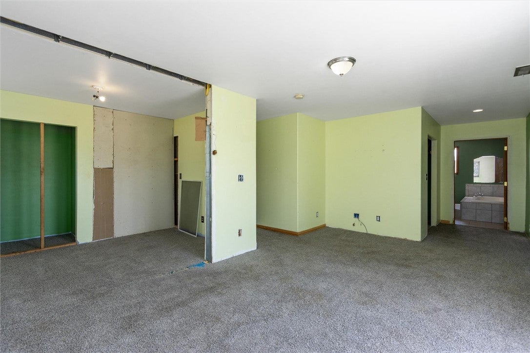 DONT MISS THIS AMAZING OPPORTUNITY! 2.29 acres with no restrictions we – image 15