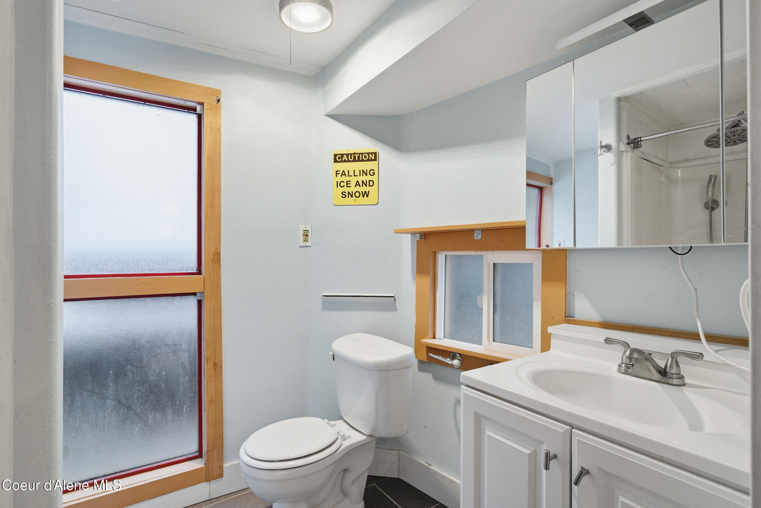 417 417 N Pine St, Sandpoint, Idaho, 83864, USA, ,Residential,For Sale,417 N Pine St,26-1642