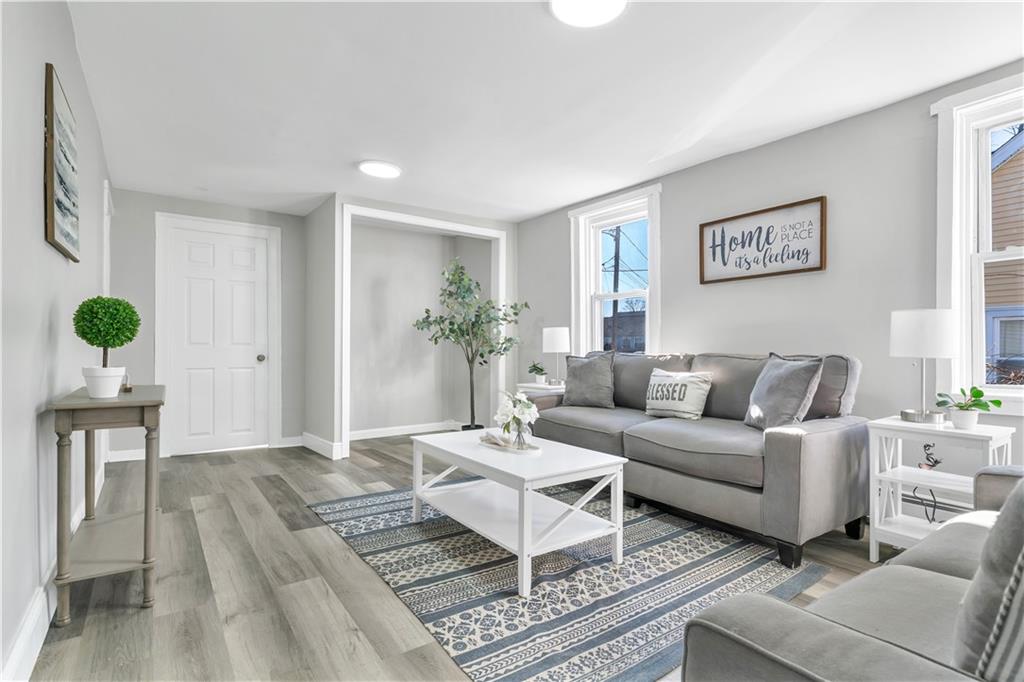 43 43 Jenkins Street, Providence, Rhode Island, 02906, USA, 3 Bedrooms Bedrooms, ,3 BathroomsBathrooms,Residential,For Sale,43 Jenkins Street,307401c6-e516-4f58-9ec1-370aa5