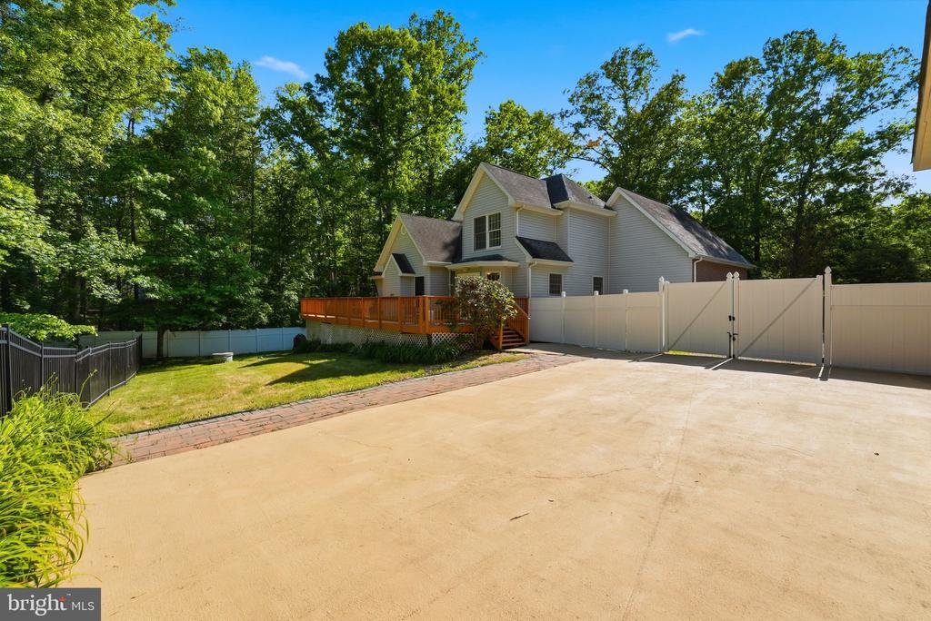 4145 4145 Running Quail Trail, Amissville, Virginia, 20106, USA, 3 Bedrooms Bedrooms, ,4 BathroomsBathrooms,Residential,For Sale,4145 Running Quail Trail,a0101371-3b9d-4316-80f8-affb95