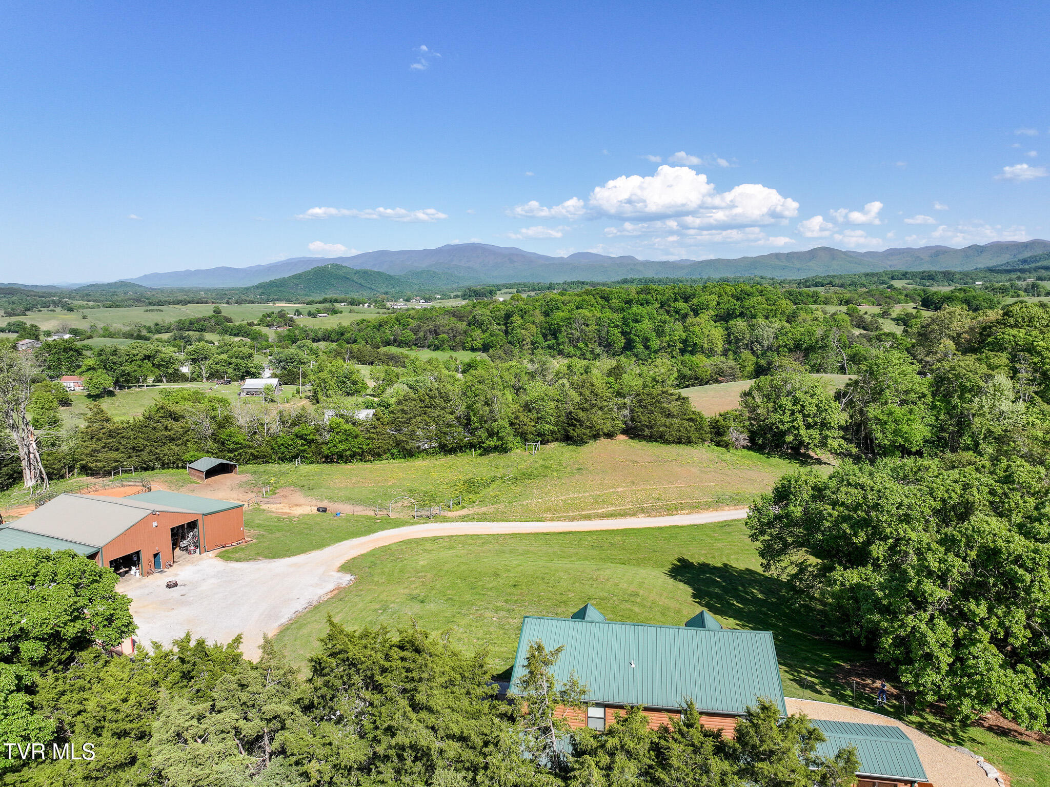 1980 1980 South Allens Bridge Road, Greeneville, Tennessee, 37743, USA, 4 Bedrooms Bedrooms, ,4 BathroomsBathrooms,Residential,For Sale,1980 South Allens Bridge Road,1c90b282-c7a2-433e-bc98-c69cf0