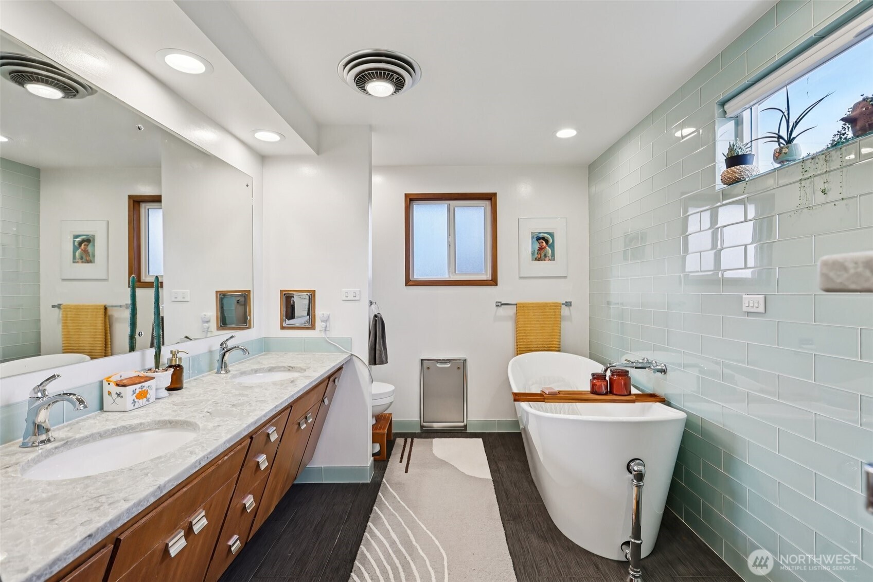 1209 1209 S 10th Street, Mount Vernon, Washington, 98274, USA, 3 Bedrooms Bedrooms, ,2 BathroomsBathrooms,Residential,For Sale,1209 S 10th Street,2465356