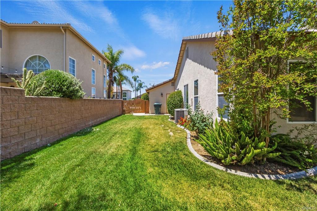 Welcome to this beautifully maintained single-story home located in a – image 29