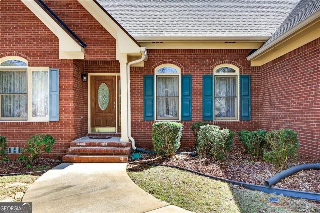 WOW - TWO HOMES ON ONE LOT!!! From the moment you arrive, the quality – image 6