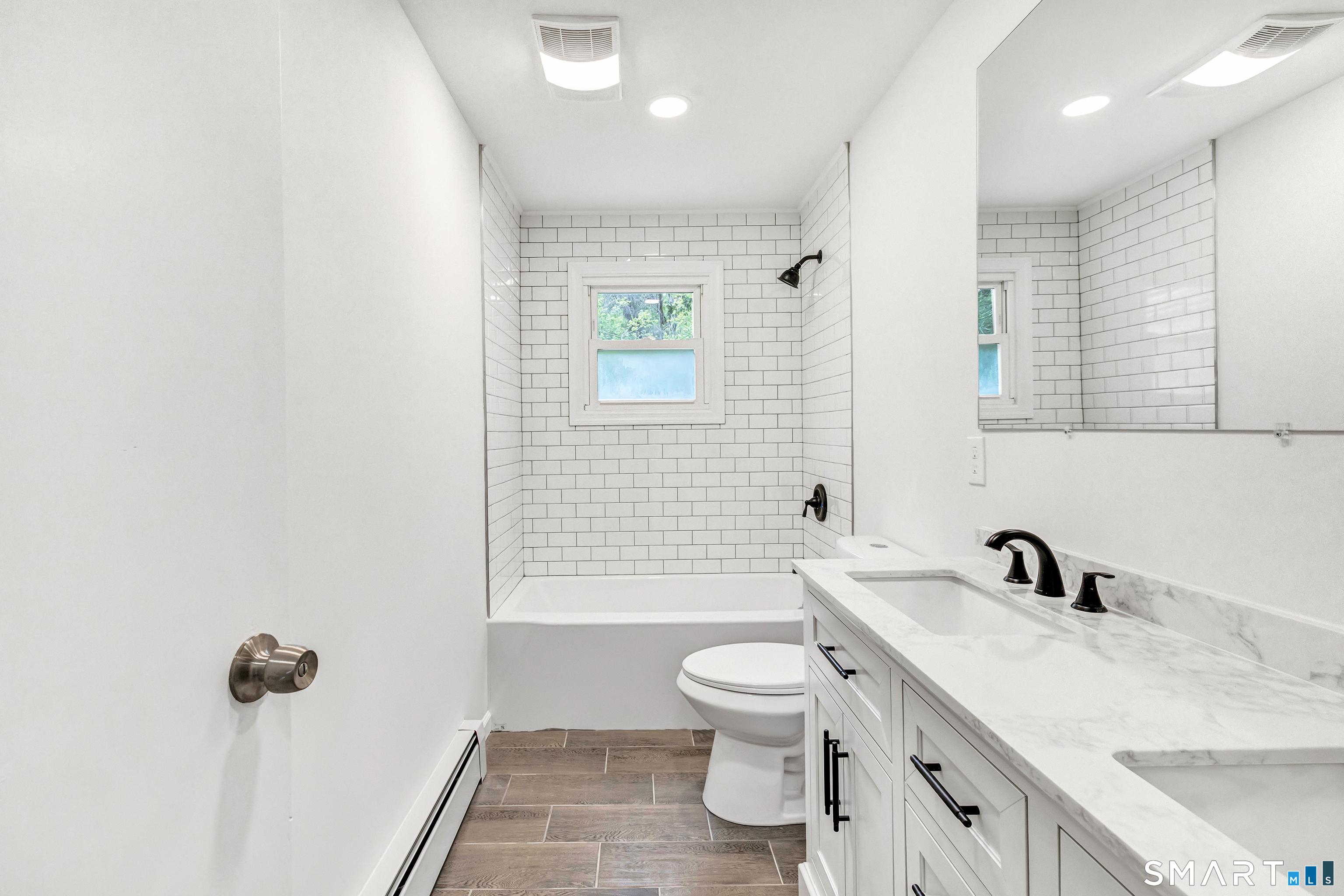 Welcome to 7 Longview Road, located in the desirable Sandy Hook sectio – image 20