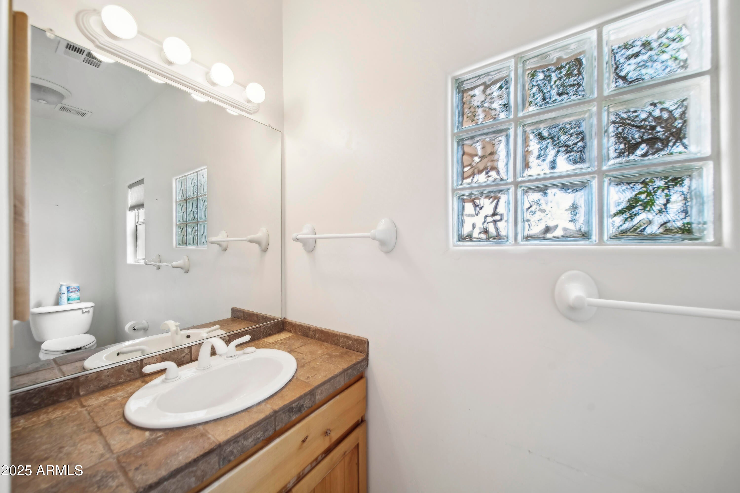 Fresh paint - looks great - Come and See - Luxury Home, acres, and ove – image 22