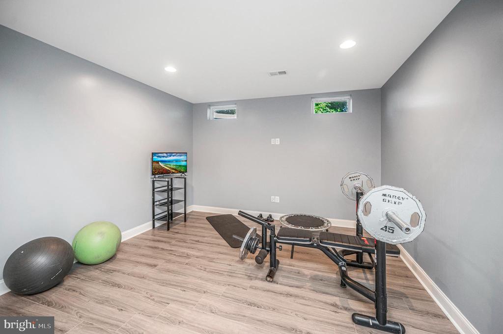 9 9 Sutter Drive, Fredericksburg, Virginia, 22405, USA, 5 Bedrooms Bedrooms, ,5 BathroomsBathrooms,Residential,For Sale,9 Sutter Drive,6112093a-7c20-4b1f-b5cb-6f9b80