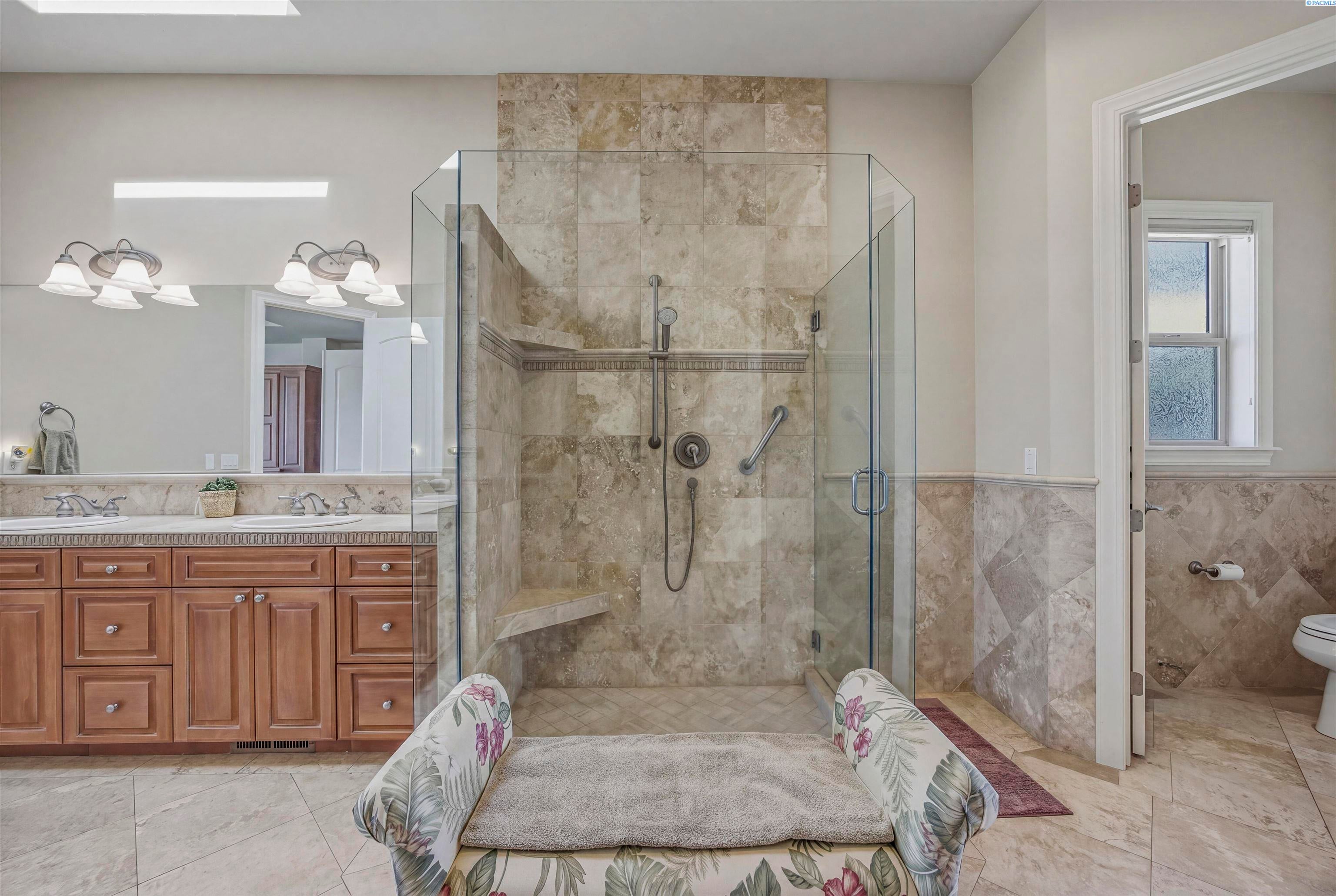 170 170 Alta Lane, Pasco, Washington, 99301, USA, 4 Bedrooms Bedrooms, ,2 BathroomsBathrooms,Residential,For Sale,170 Alta Lane,ec5bbd90-fd58-4a72-a74c-4d72bc