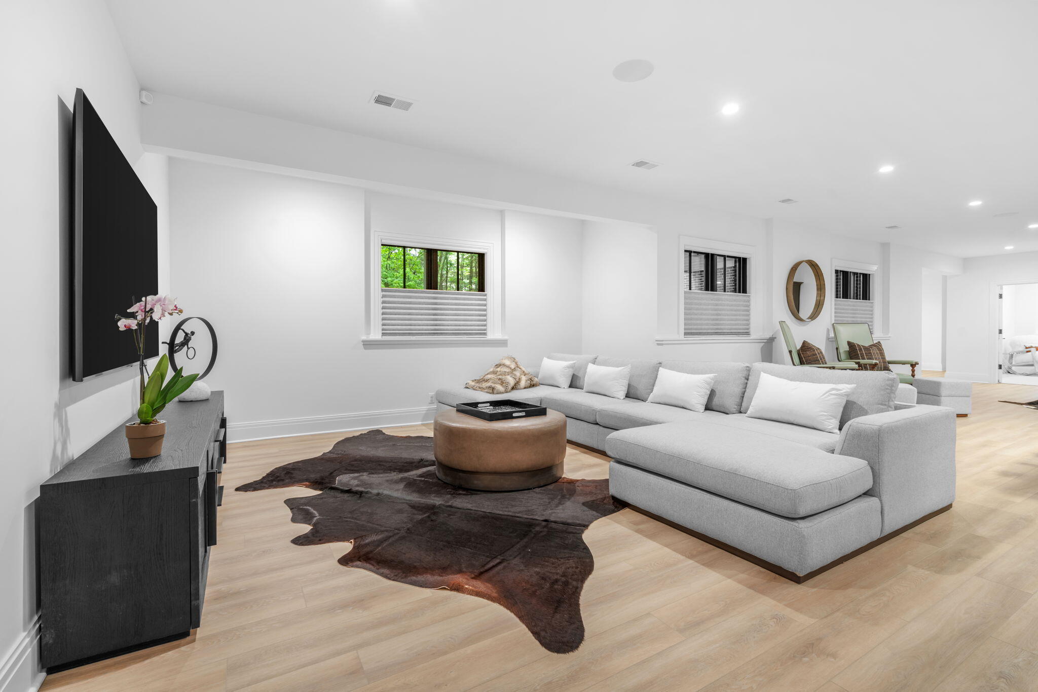 Behind the private gates of Gaslight Estates sits this exceptional, cu – image 28