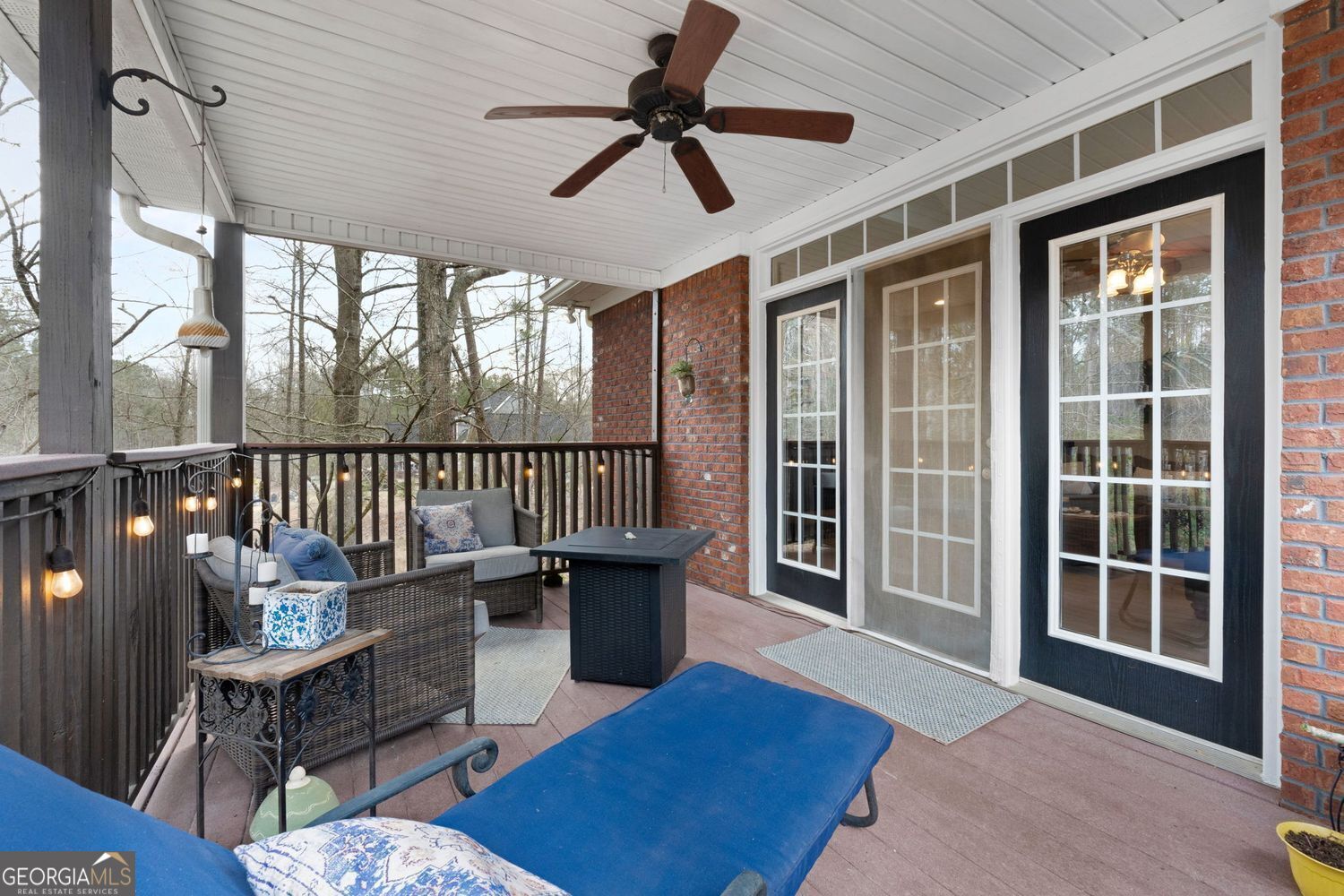 No HOA or restrictions! Full basement w/in-law suite! All Brick! Come – image 19