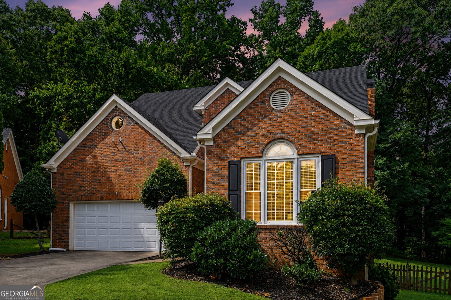 Buy This Home & We Will Buy Yours! Lease Purchase Oppurtunity Availabl – image 3