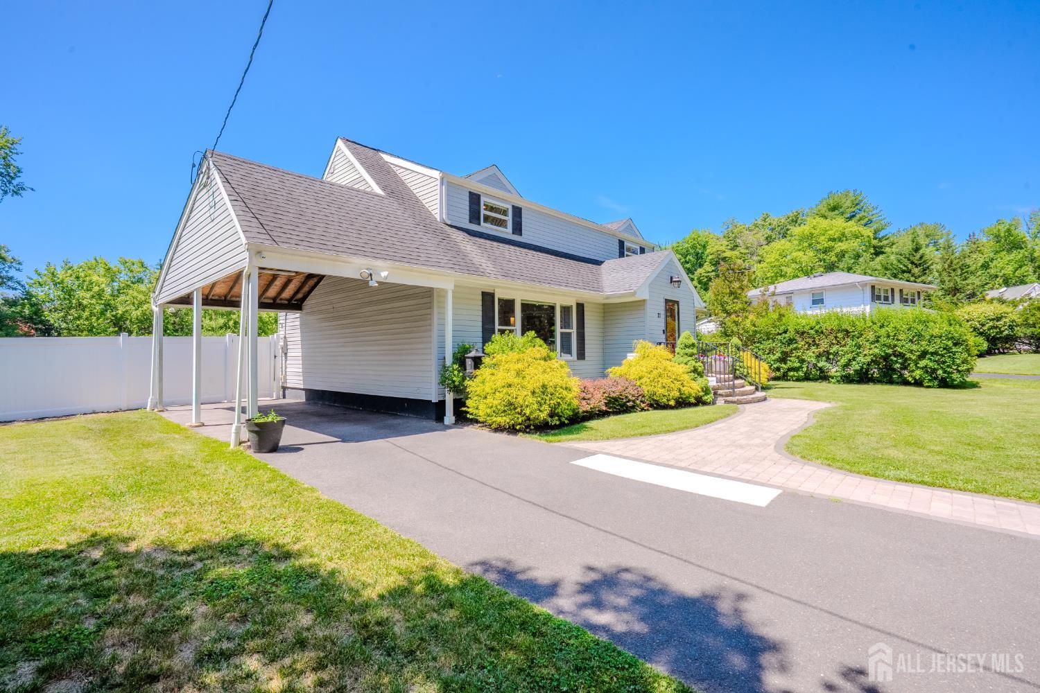 This lovely Cape Cod-style home is located in the highly desirable Far – image 34