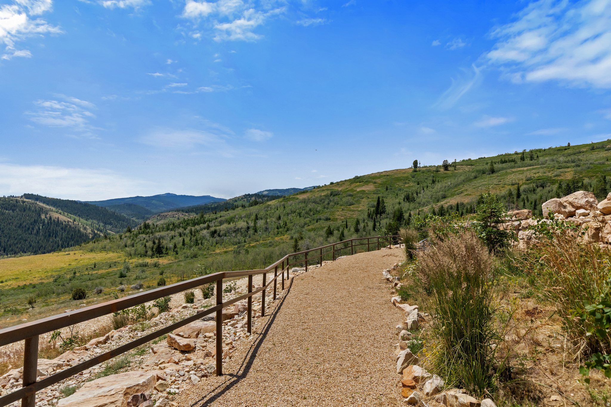 Set amid the breathtaking mountains of Bear Lake Valley, Liberty Ranch – image 39