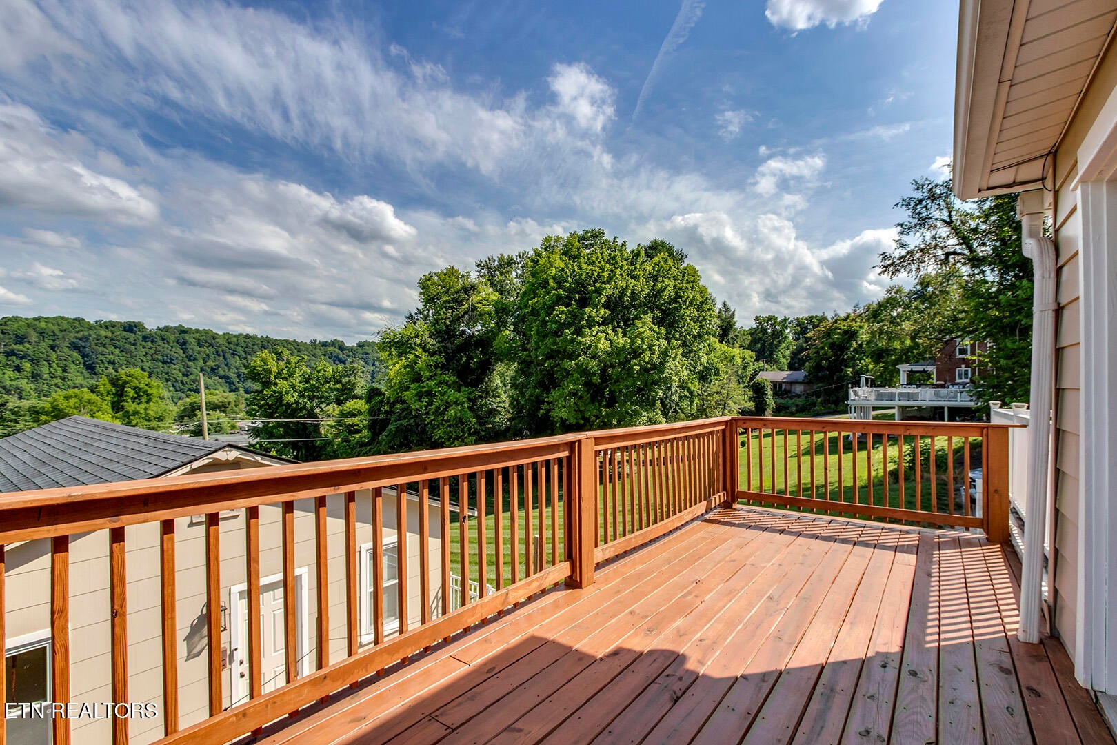 Are you looking for an adorable home with character, comfort, and styl – image 46