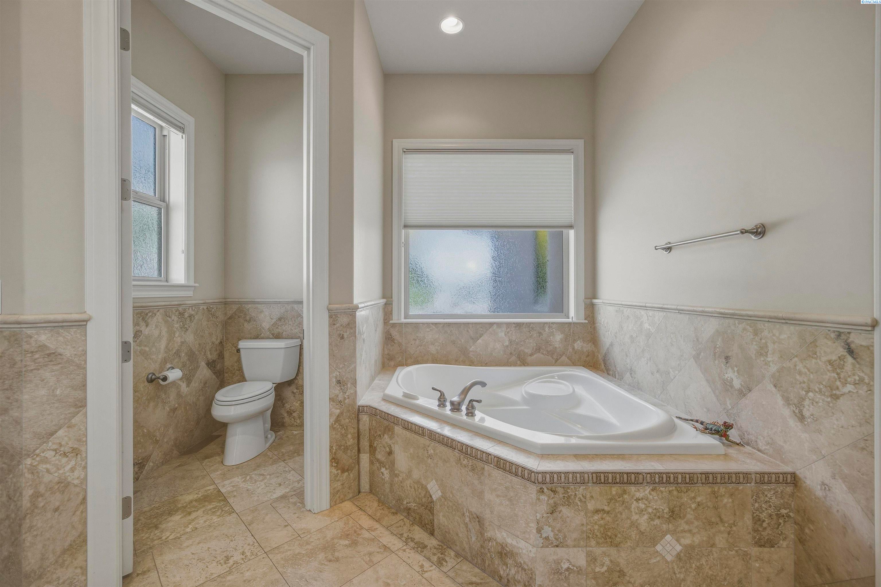 170 170 Alta Lane, Pasco, Washington, 99301, USA, 4 Bedrooms Bedrooms, ,2 BathroomsBathrooms,Residential,For Sale,170 Alta Lane,ec5bbd90-fd58-4a72-a74c-4d72bc