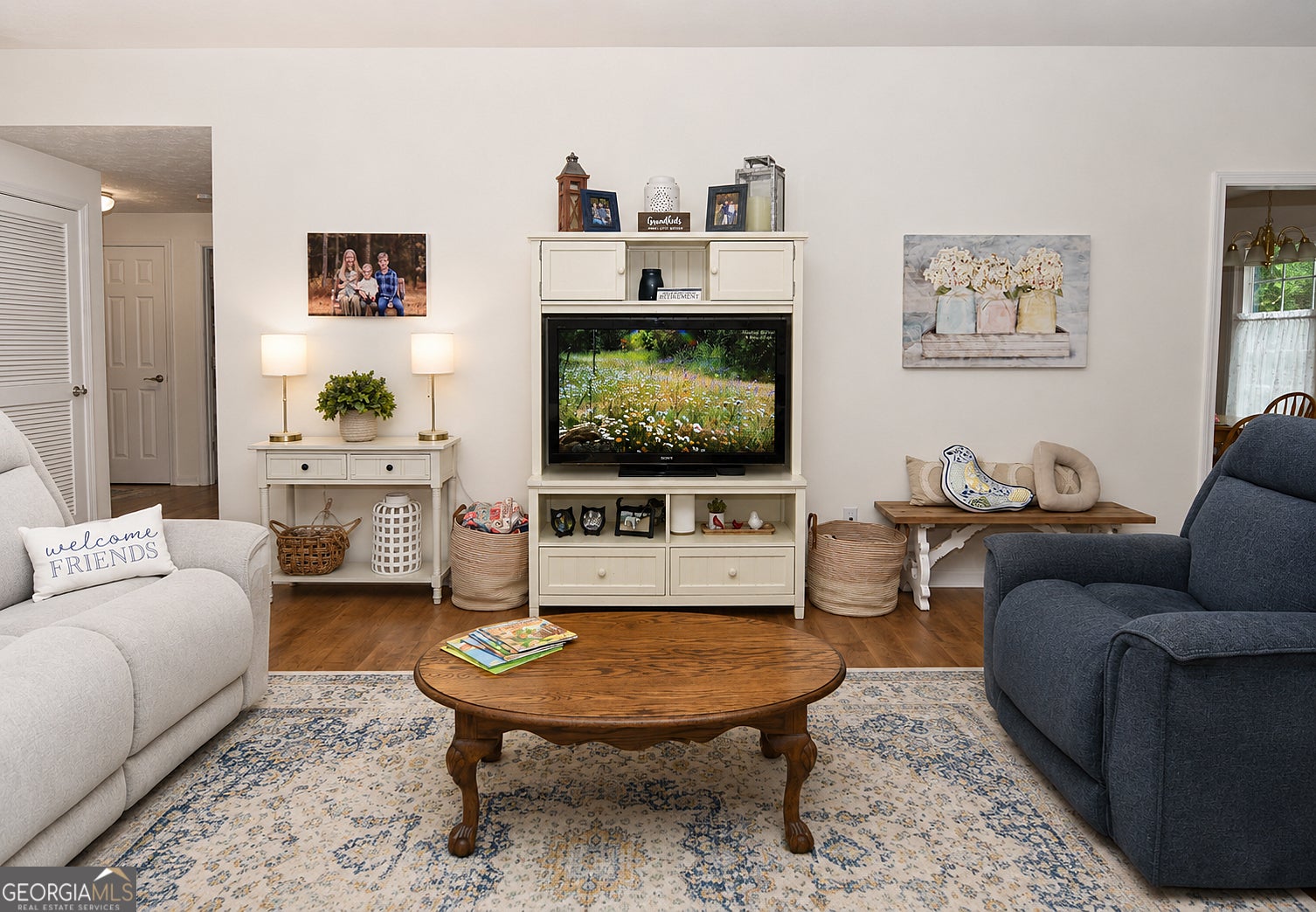 Home is Occupied - Please do not disturb the owners. Welcome to this s – image 38