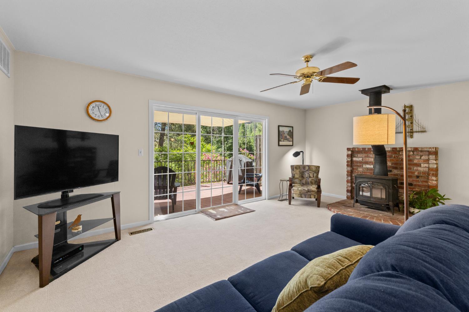11035 11035 Lakeshore, Auburn, California, 95602, USA, 2 Bedrooms Bedrooms, ,3 BathroomsBathrooms,Residential,For Sale,11035 Lakeshore,226075539