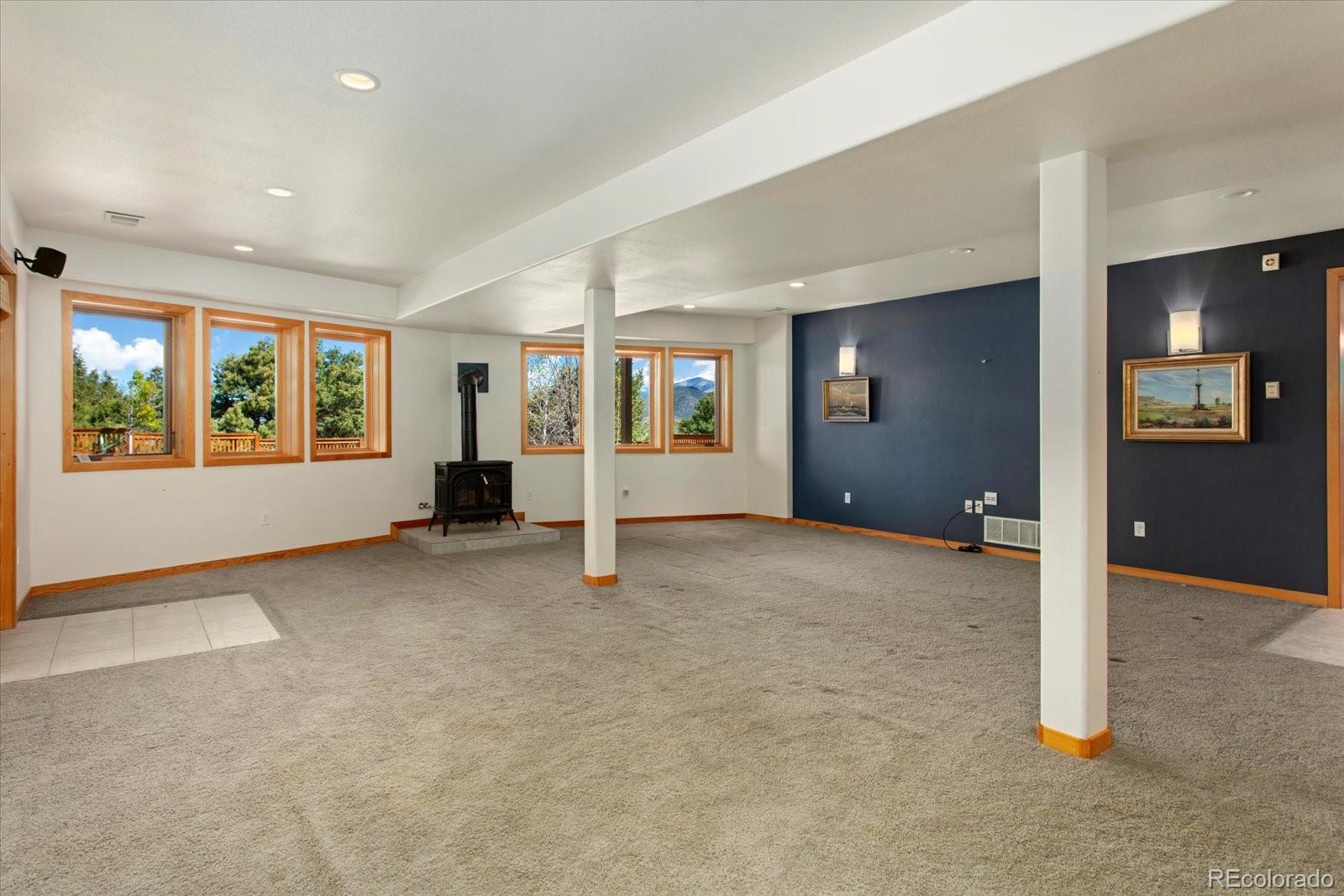 Mountain Contemporary Living with Big Views in Cherokee Heights. Set o – image 29