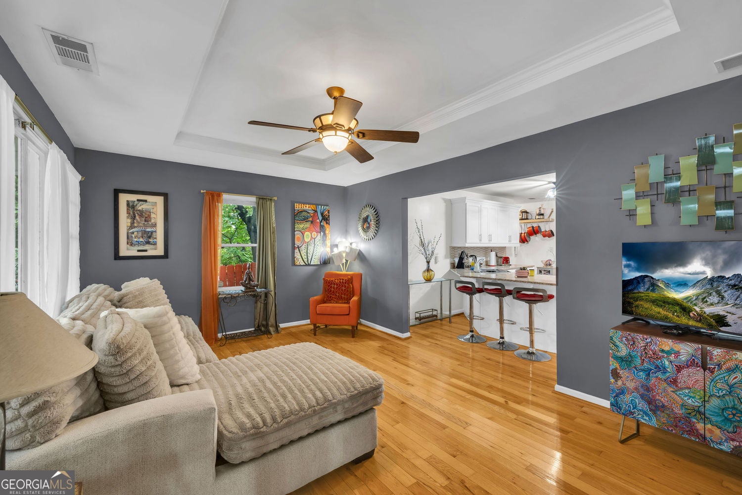 Come see this Grant Park Bungalow KITCHEN. LIVING ROOM AND BEDROOM/OFF – image 6