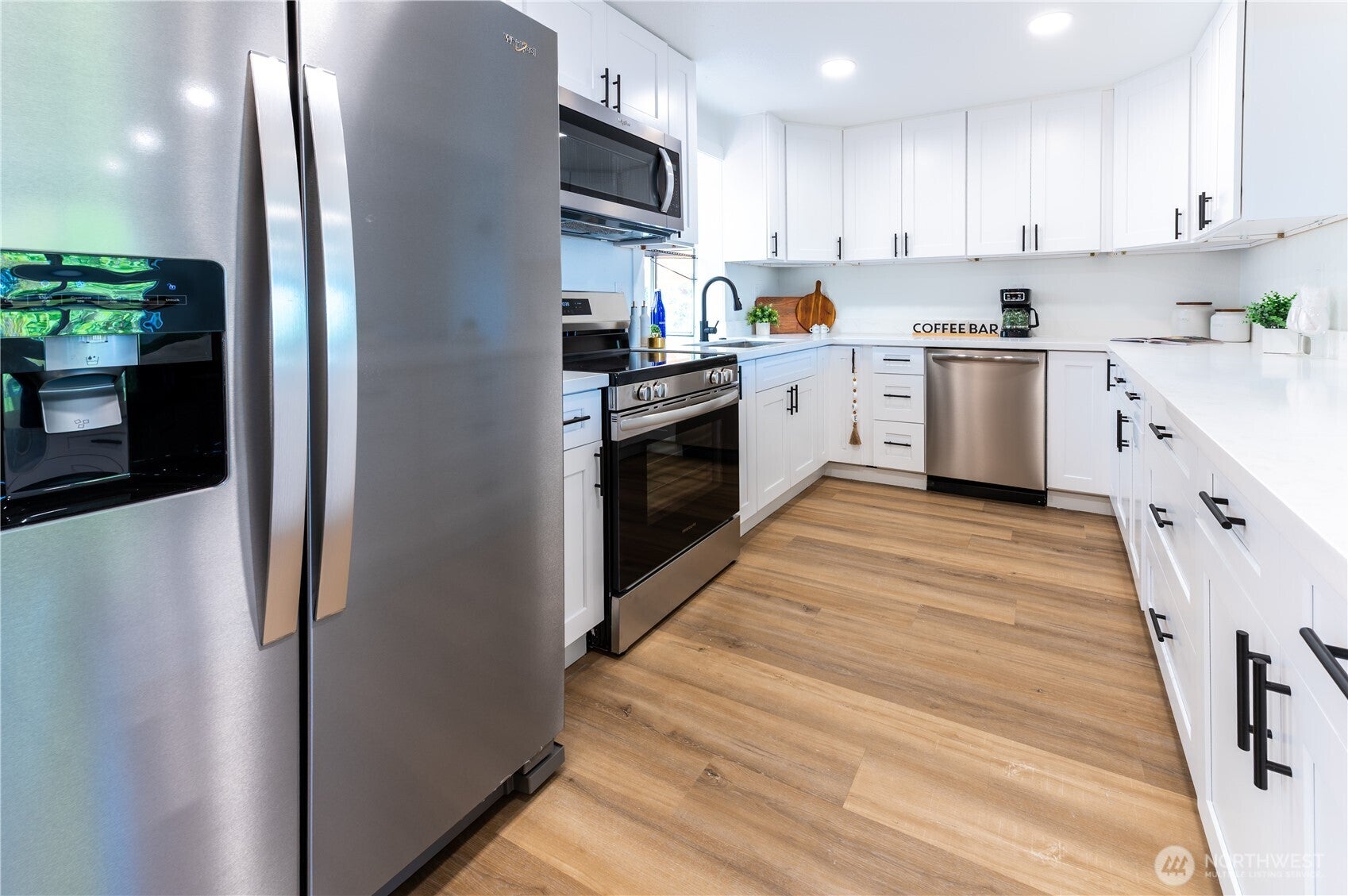 Price reduced!!! Fully remodeled in-town Snohomish with rare daylight – image 8