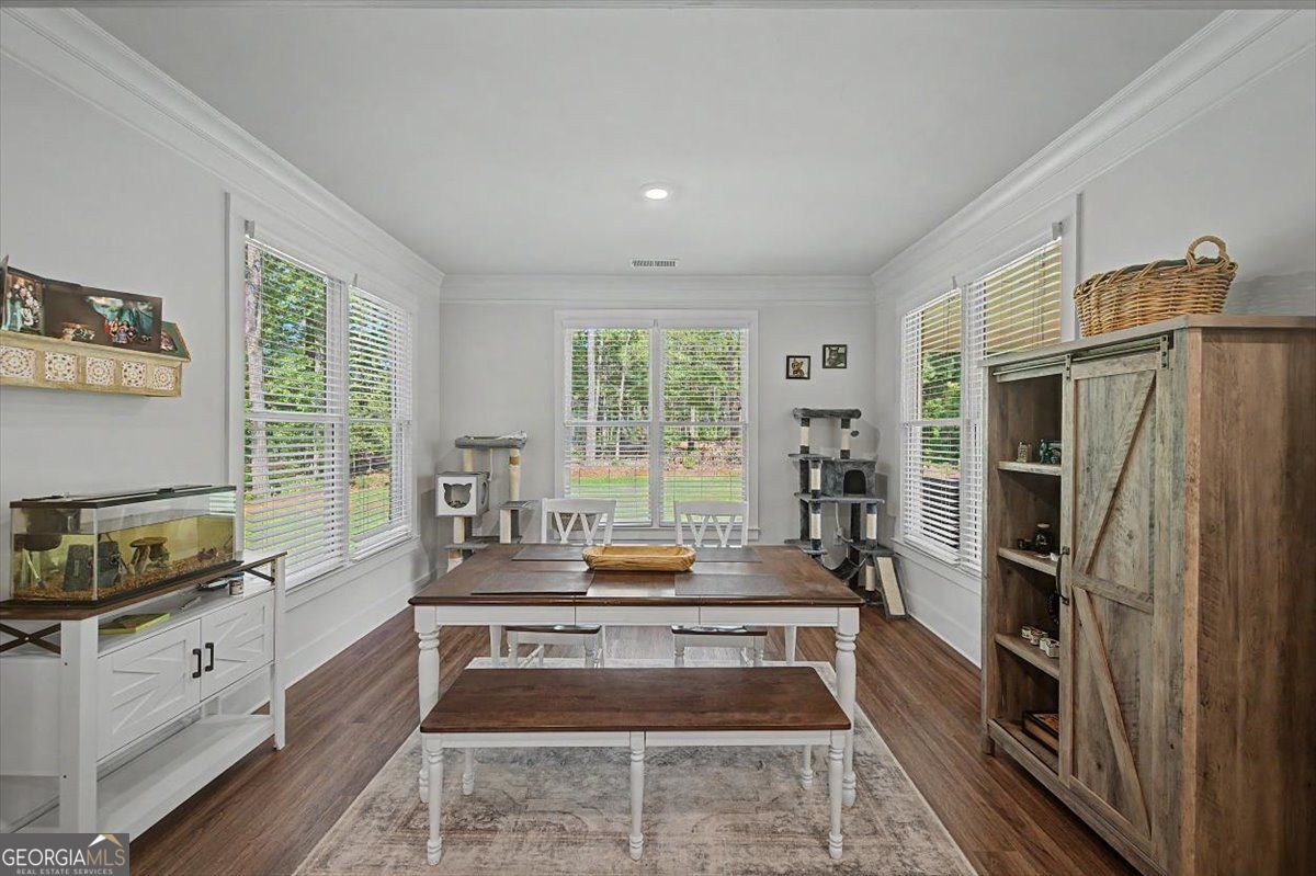 GOLF COURSE LIVING ANYONE??!! Experience luxury golf course living at – image 23