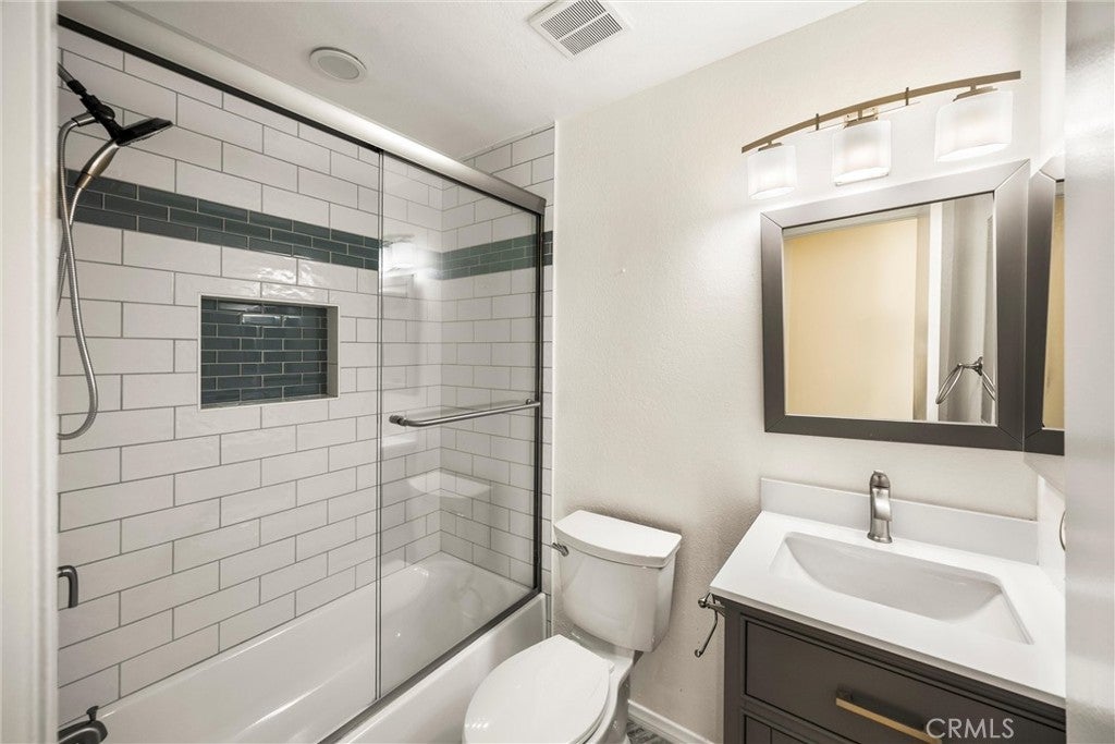 2701 2701 S Whispering Lakes Court, Ontario, California, 91761, USA, 4 Bedrooms Bedrooms, ,1 BathroomBathrooms,Residential,For Sale,2701 S Whispering Lakes Court,WS26107838