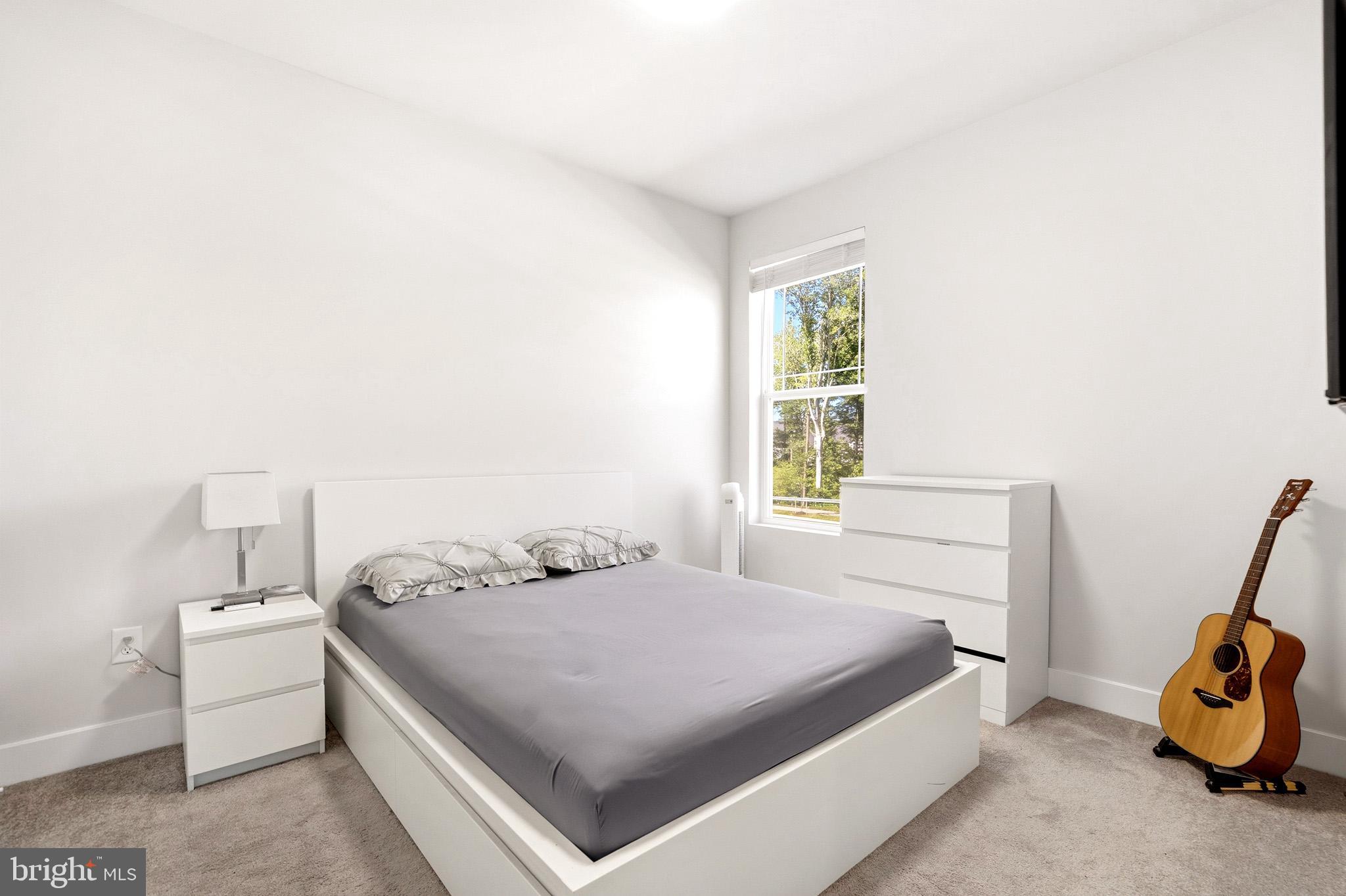 HOME SWEET HOME! Like new beauty situated on a corner lot, in sought – image 10