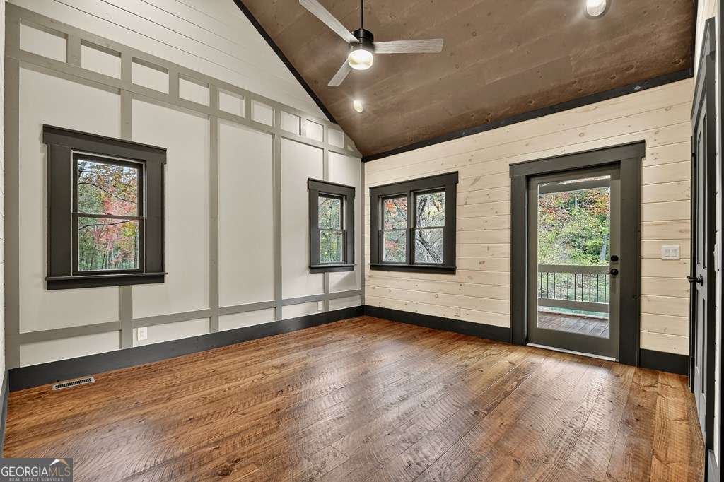 Welcome to your Private RIVERFRONT DREAM HOME on the shimmering shores – image 34