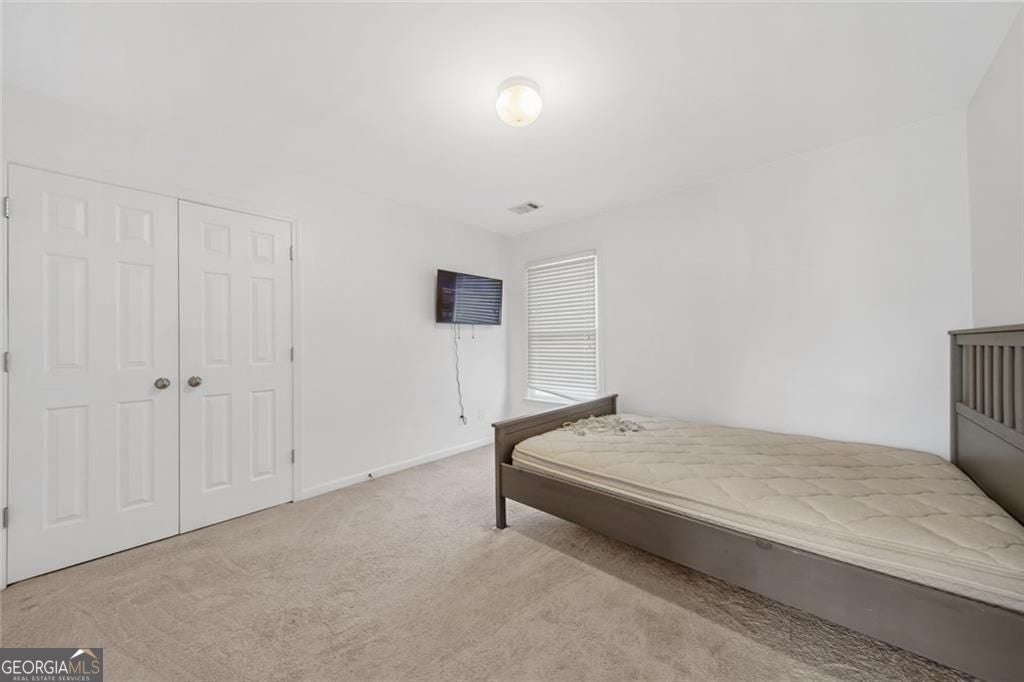 Just listed in the sought-after Arbors at Old Peachtree subdivision! T – image 18