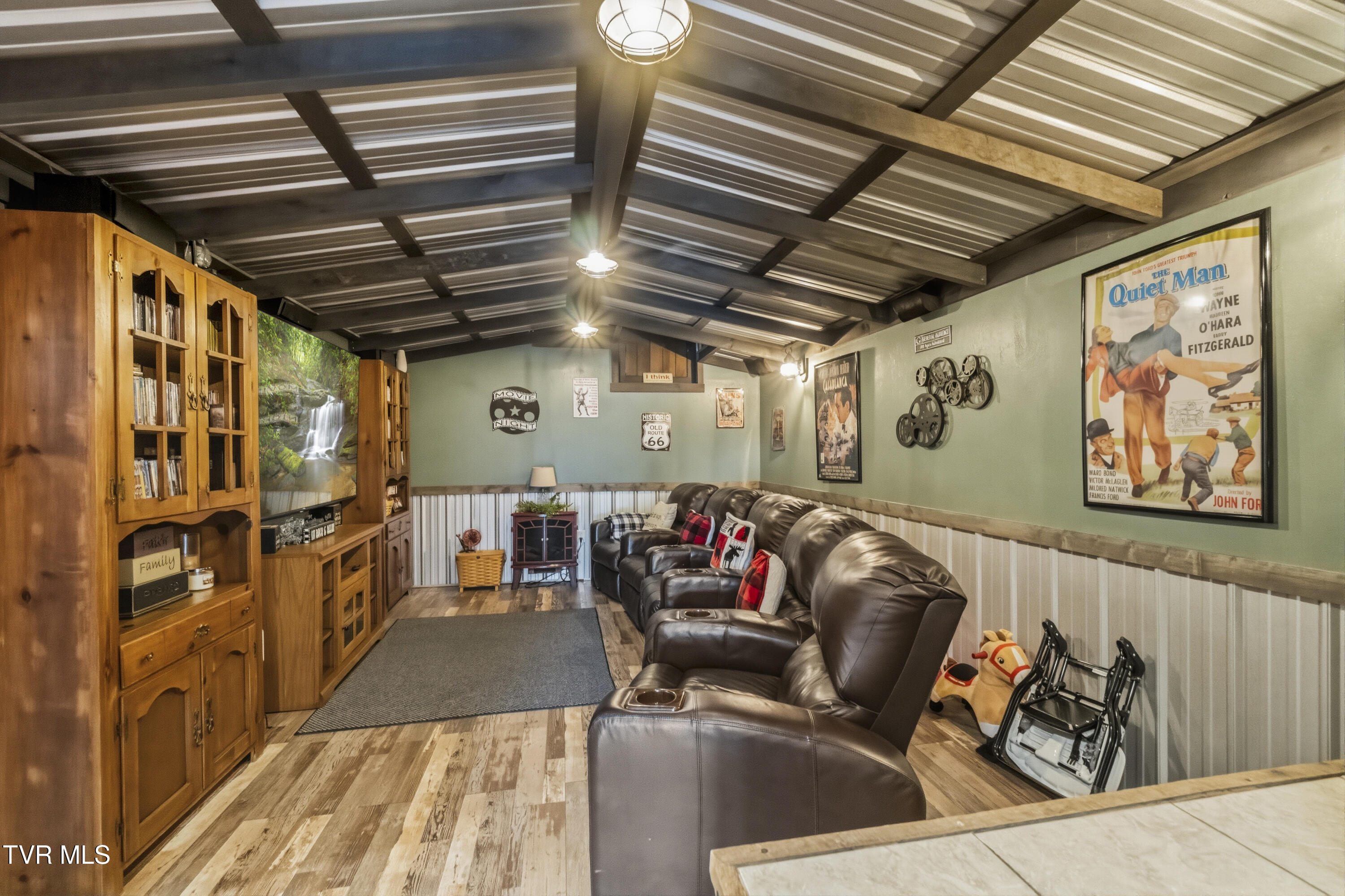 1980 1980 South Allens Bridge Road, Greeneville, Tennessee, 37743, USA, 4 Bedrooms Bedrooms, ,4 BathroomsBathrooms,Residential,For Sale,1980 South Allens Bridge Road,1c90b282-c7a2-433e-bc98-c69cf0