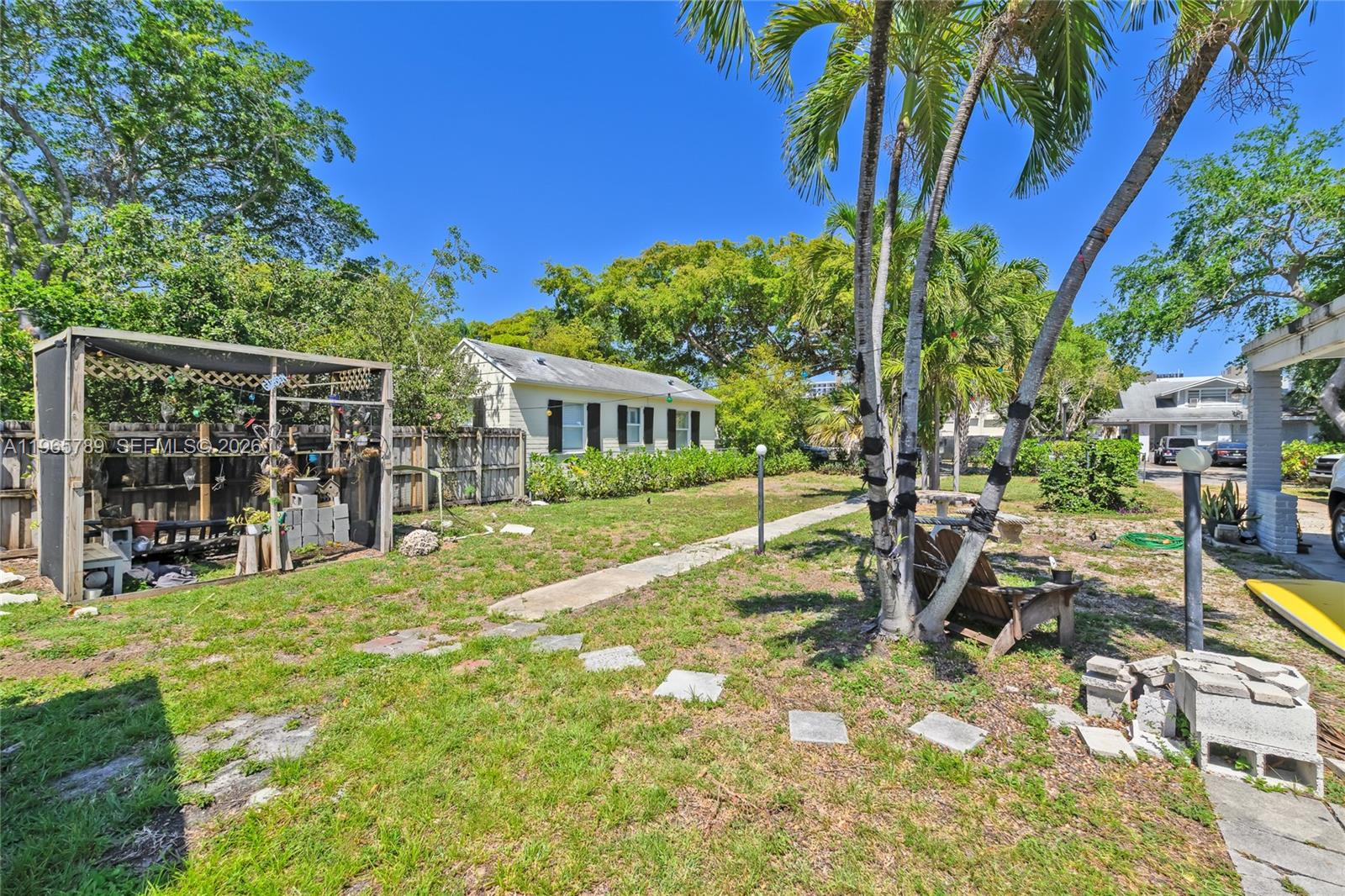 1946 1946 Madison St, Hollywood, Florida, 33020, USA, 2 Bedrooms Bedrooms, ,2 BathroomsBathrooms,Residential,For Sale,1946 Madison St,A11965789