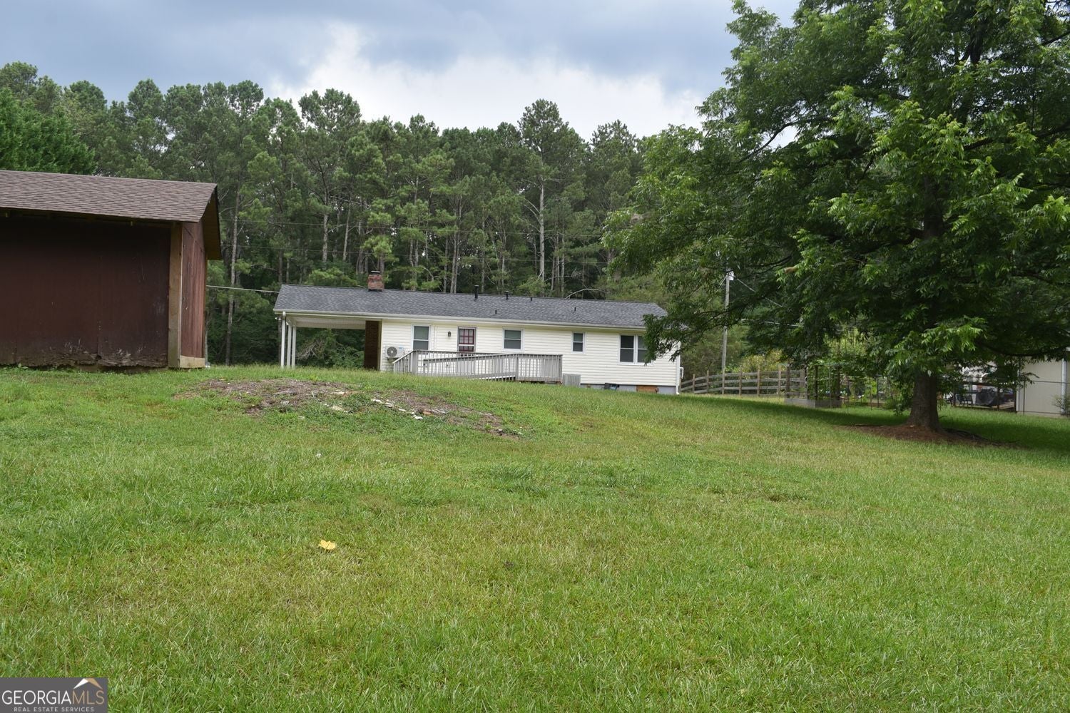 One plus acre in Milton! Purchase this ranch home that is located in c – image 3
