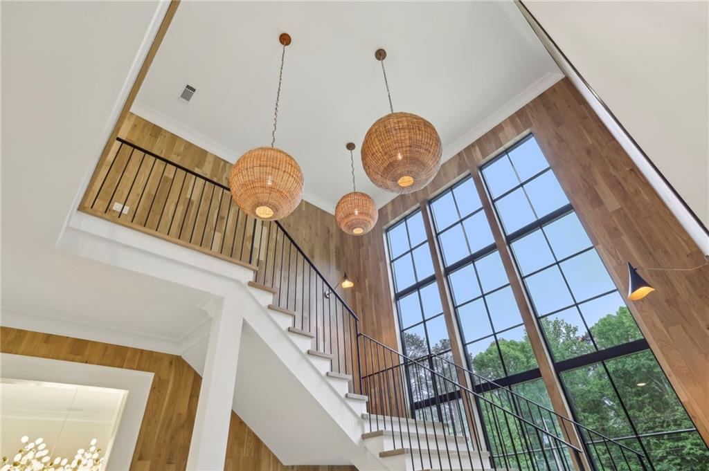 Beautiful Custom Home on gorgeous estate lot in exclusive Milton. This – image 67