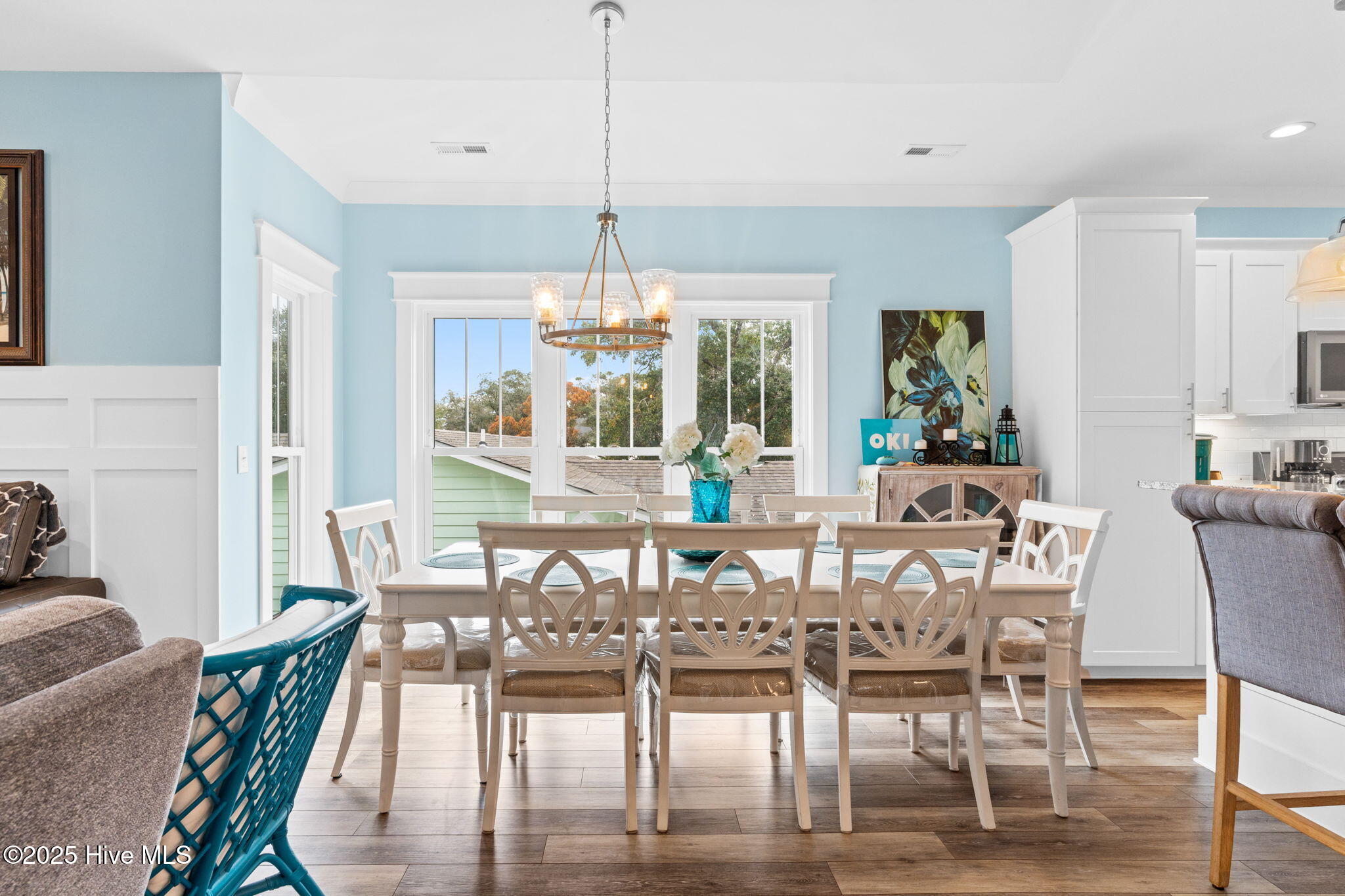 Welcome to 205 NE 59th Street, where coastal charm meets high-end craf – image 17
