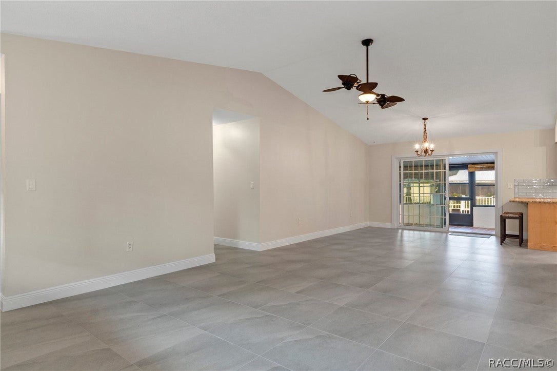 1400 1400 SE 5th Avenue, Crystal River, Florida, 34429, USA, 3 Bedrooms Bedrooms, ,2 BathroomsBathrooms,Residential,For Sale,1400 SE 5th Avenue,852812