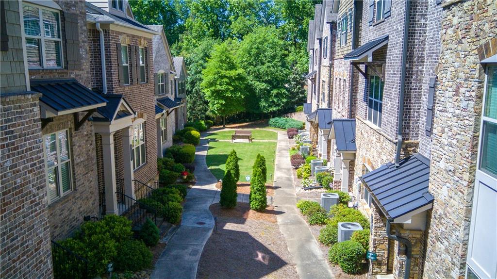 Tucked away in the quiet and welcoming 24-unit community of Brandly Ha – image 34