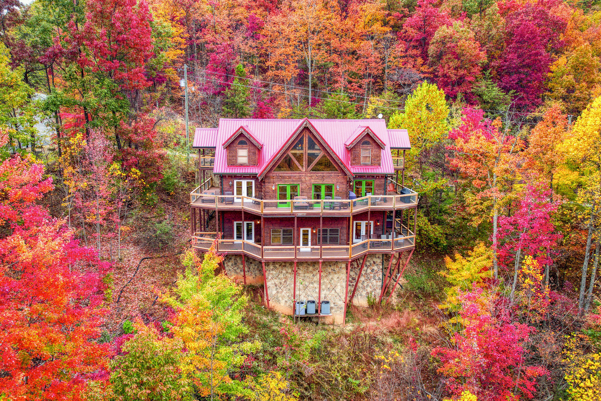 725 725 Big Bear Ridge Road, Gatlinburg, Tennessee, 37738, USA, 5 Bedrooms Bedrooms, ,6 BathroomsBathrooms,Residential,For Sale,725 Big Bear Ridge Road,308006