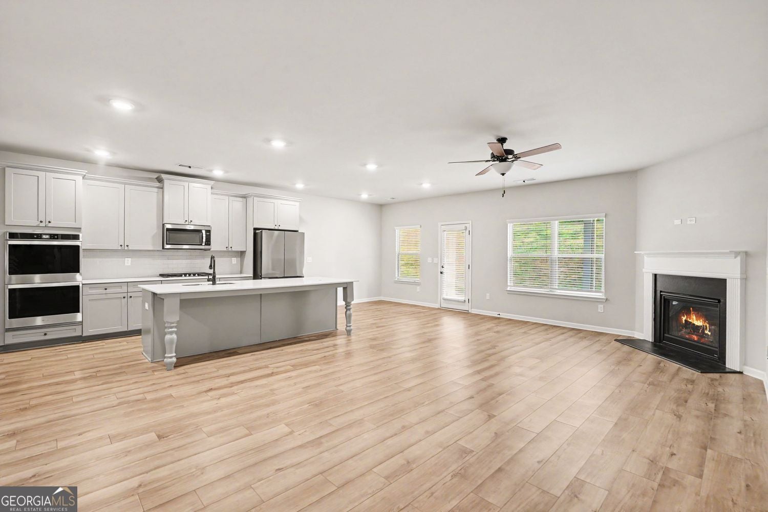 Why wait months for new construction when you can move into luxury tod – image 12