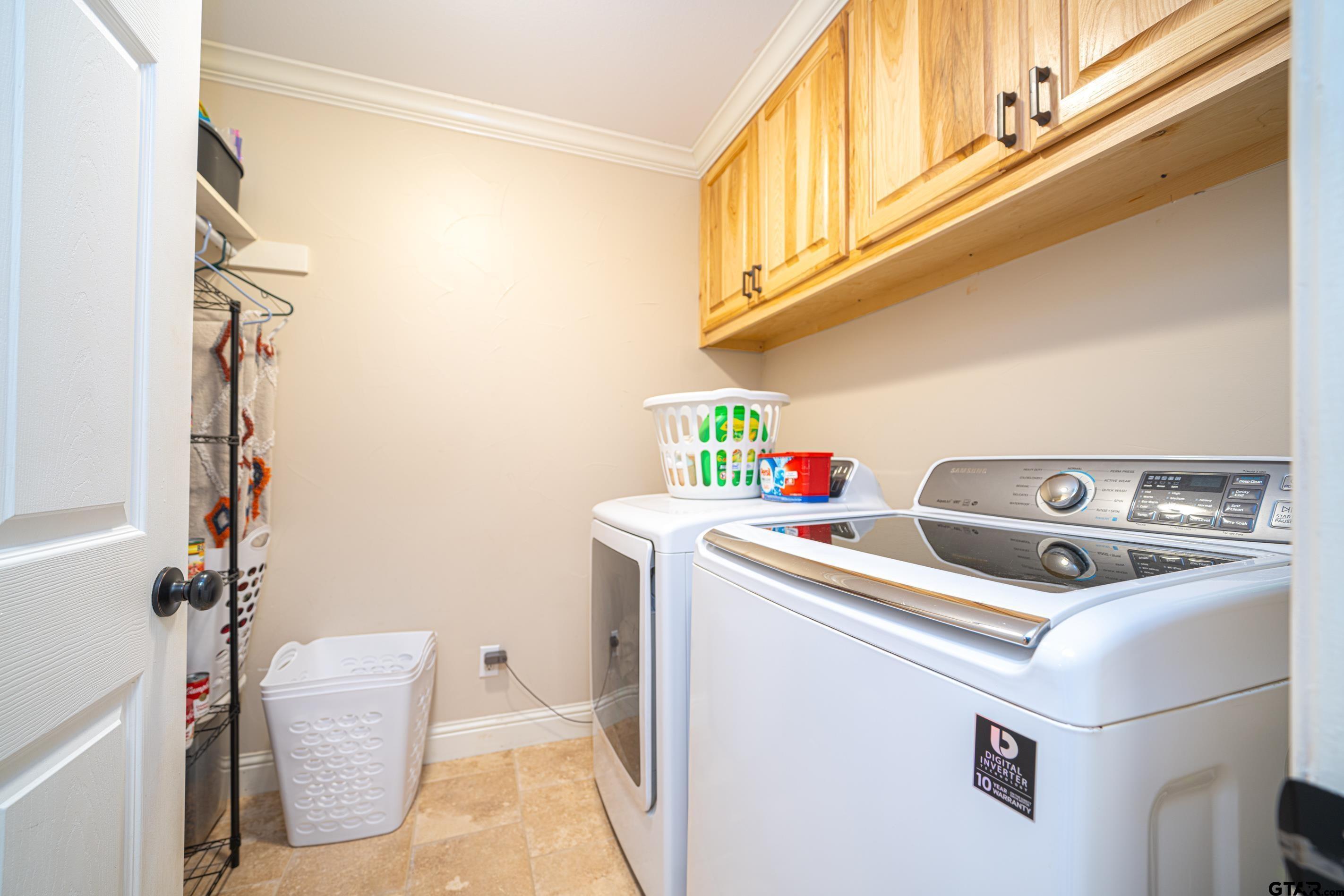 Located in the sought-after Tall Tree subdivision just across the stre – image 14