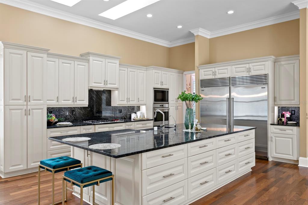 This spectacular custom executive home is situated in Avila, Tampa Bay – image 19