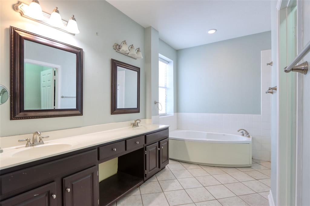 6521 6521 Lynch Lane, Garland, Texas, 75044, USA, 5 Bedrooms Bedrooms, ,4 BathroomsBathrooms,Residential,For Sale,6521 Lynch Lane,21163465