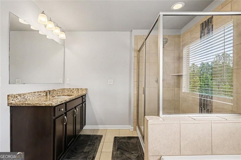 Location, location for this one, so close to the Mall of Georgia with – image 36
