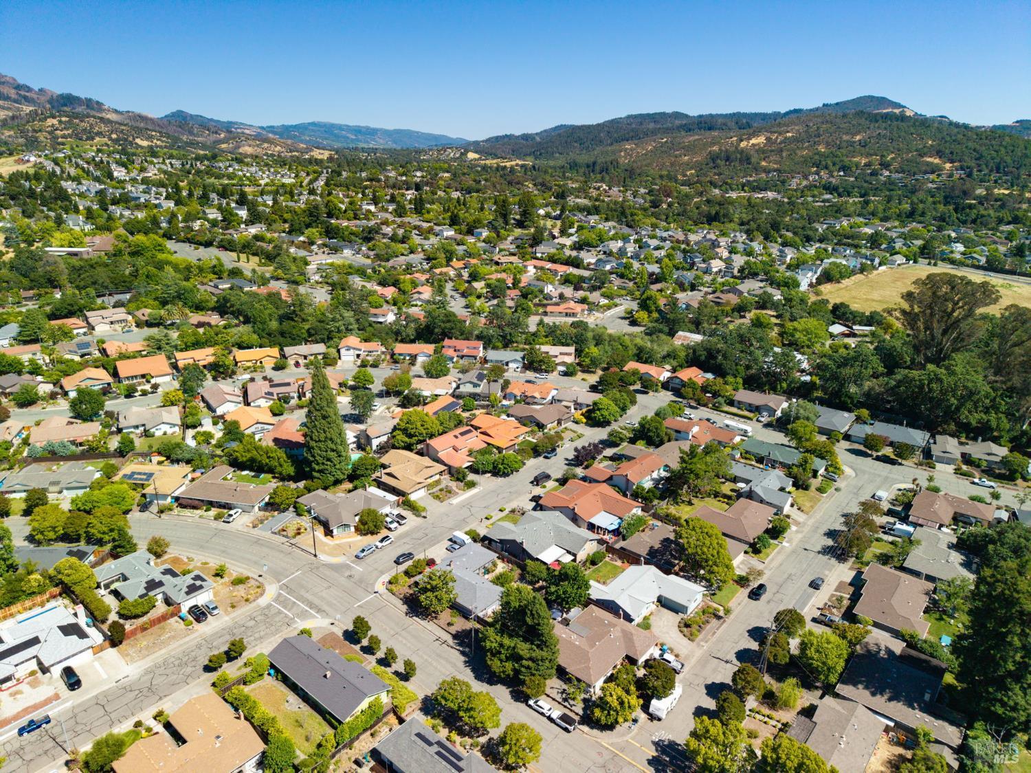 Welcome to 274 Beech Avenue, a beautifully maintained single-story hom – image 49