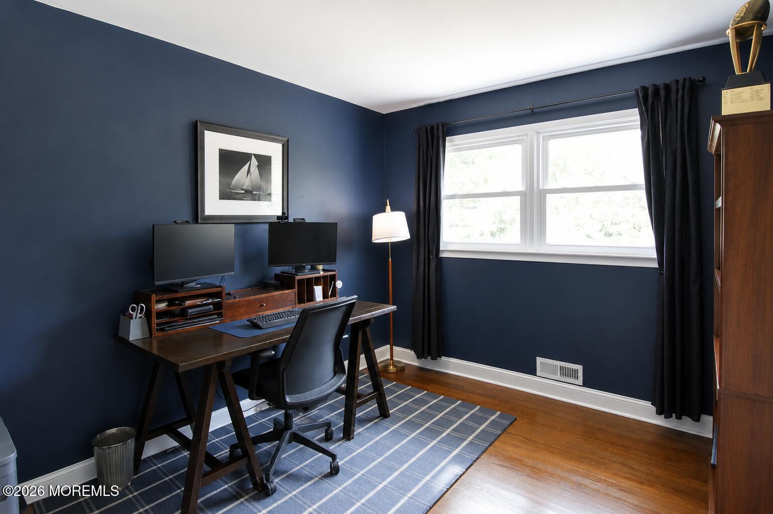 Dont miss this charming home situated on an oversized 145 x 147 lot in – image 23